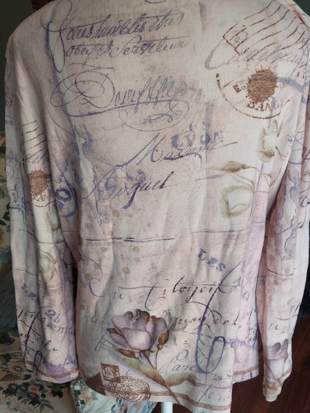 Floral Script Long-Sleeve Women's Top in Light Cream - Picture 3 of 7